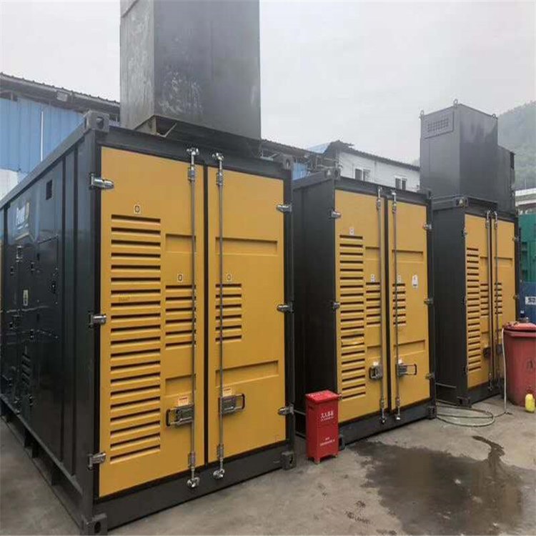 南和温度变化对不同类型欠压保护装置的可靠性影响有何差异？